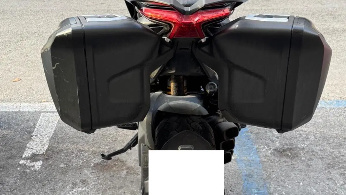 MV Agusta Turismo Veloce 800 Lusso SCS (2021 - 26)  (2)