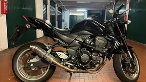 Kawasaki Z 750 (2007 - 14)  (2)