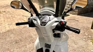 Honda SH 300 i ABS (2016 - 20)  (6)