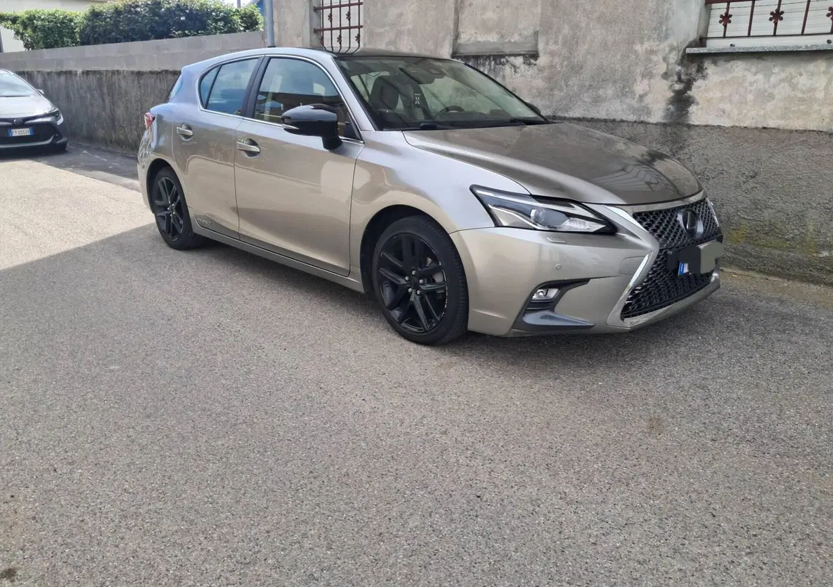 Lexus CT Hybrid F Sport