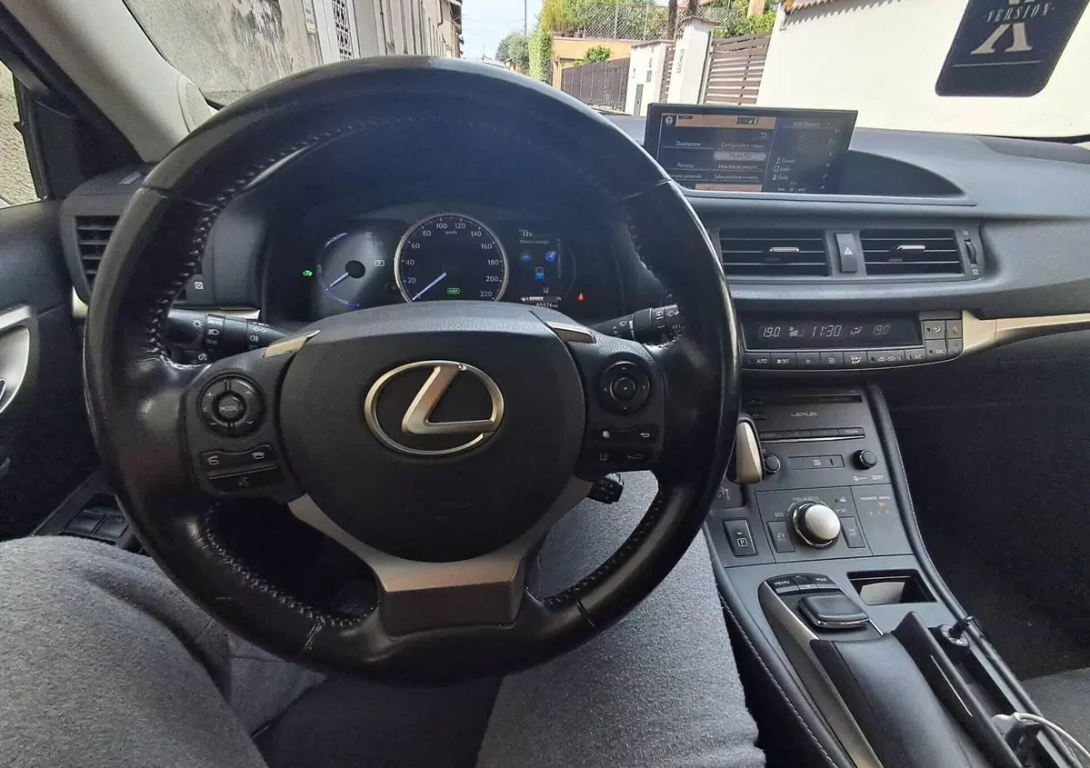 Lexus CT Hybrid F Sport (7)