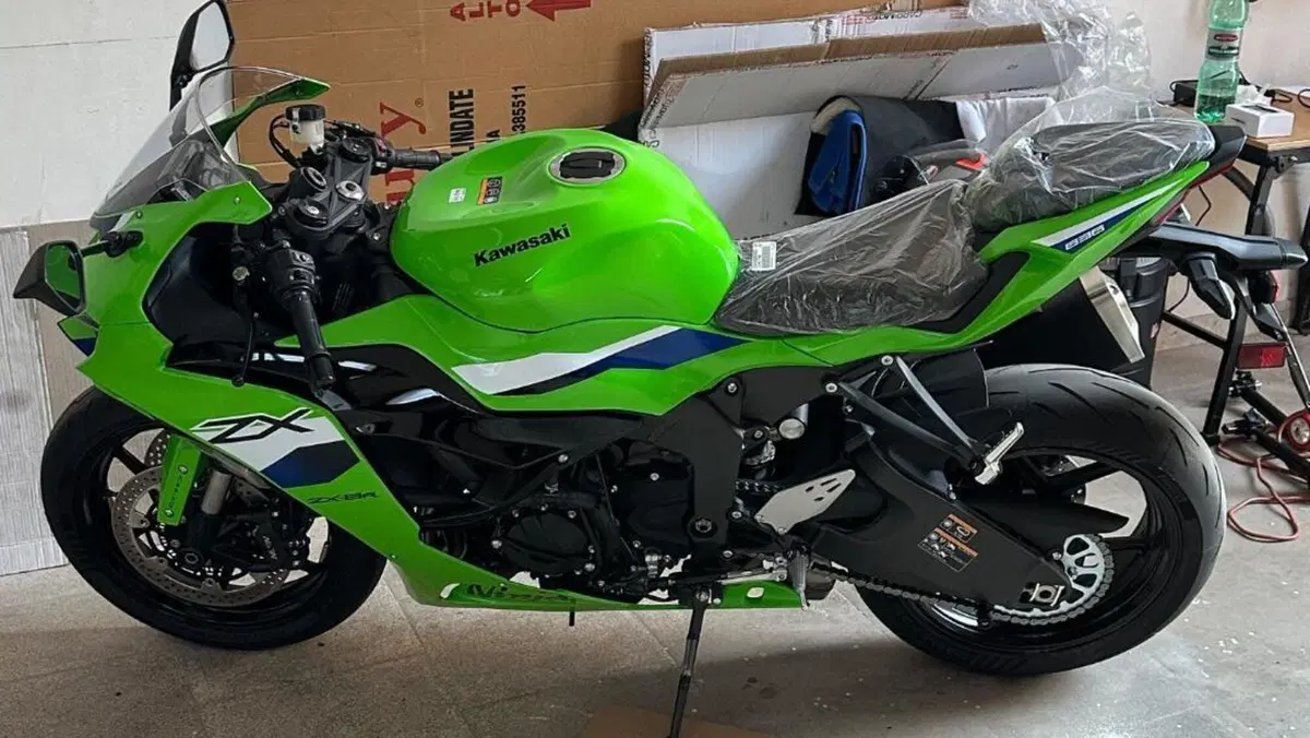 Kawasaki Ninja 636 ZX-6R (2024 - 26)  (2)