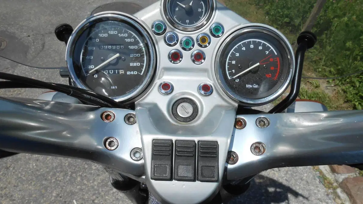 Bmw R 1100 R  (6)