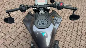 Yamaha MT-09 Y-AMT (2024 - 26)  (4)