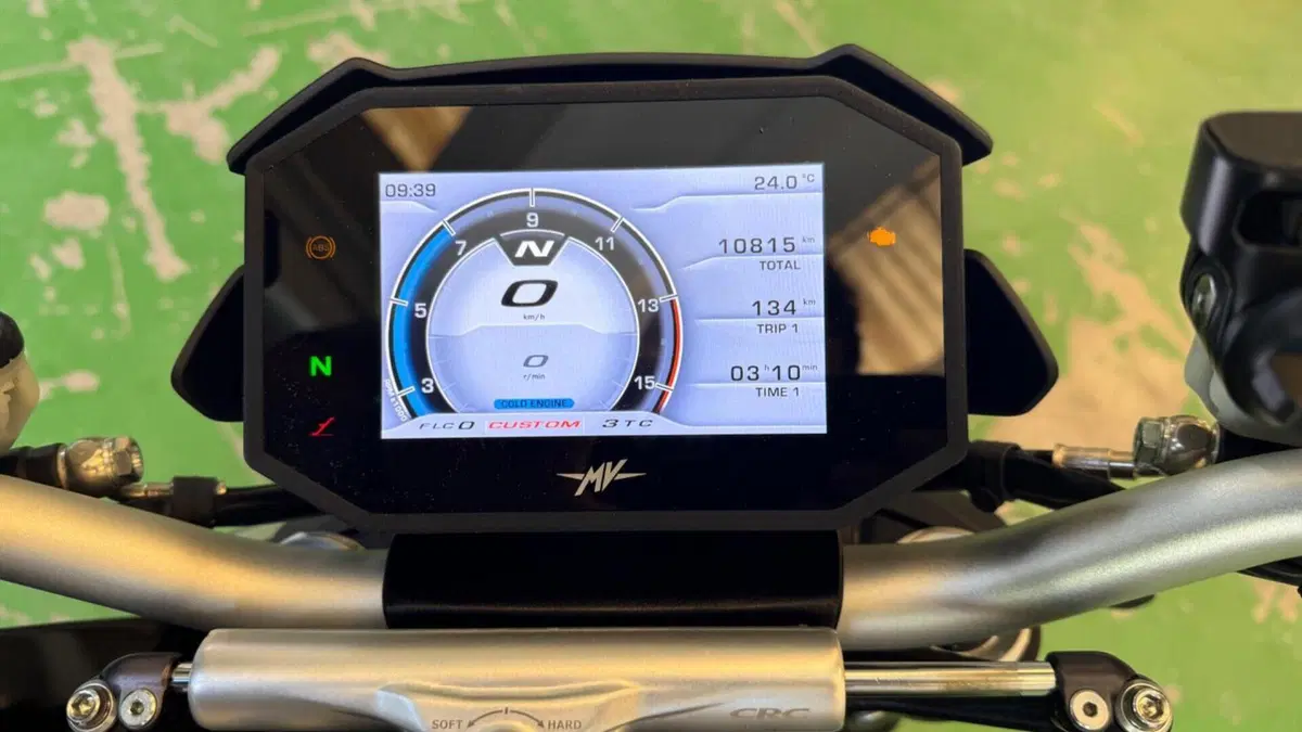 MV Agusta Brutale 800 RR (2021 - 25)  (2)