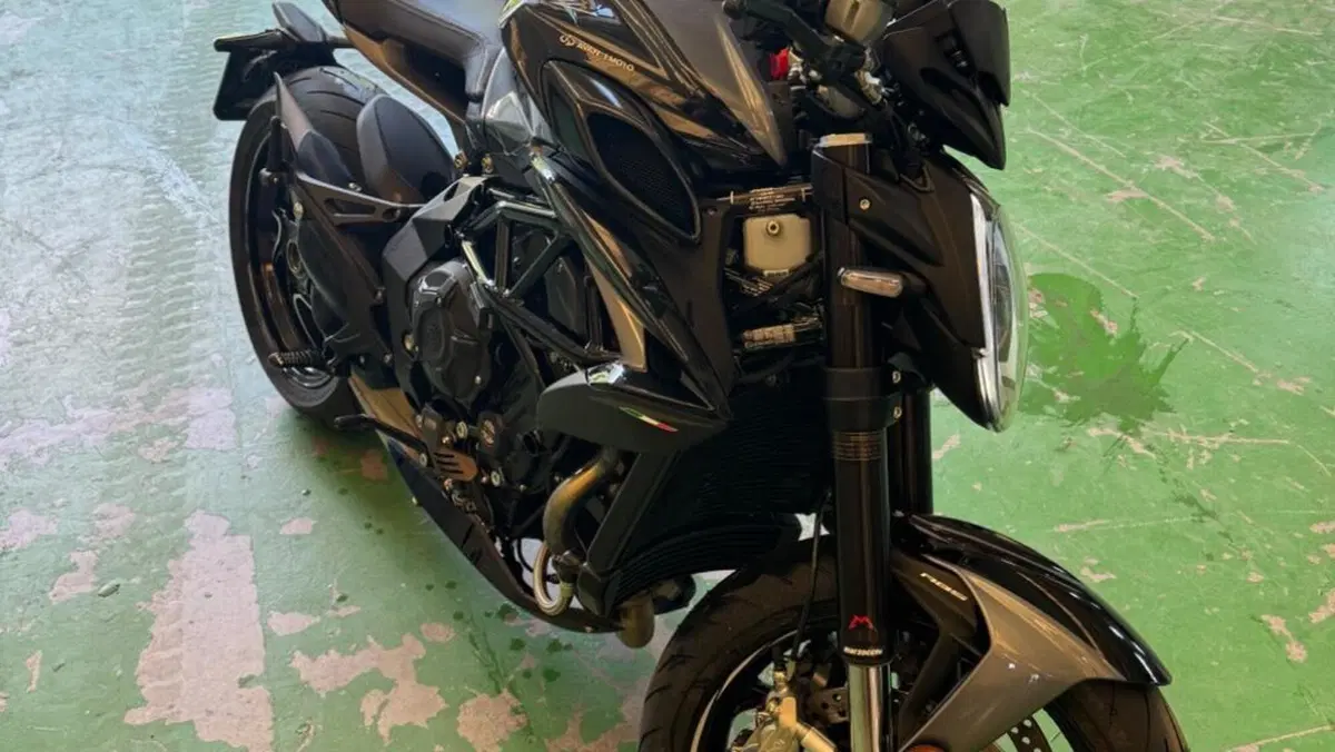 MV Agusta Brutale 800 RR (2021 - 25)  (3)