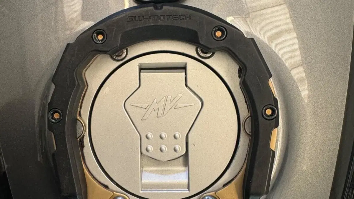 MV Agusta Brutale 800 RR (2021 - 25)  (12)