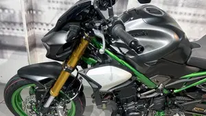 Kawasaki Z 900 SE (2025 - 26)  (4)