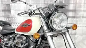 Suzuki Marauder VZ 800  (9)