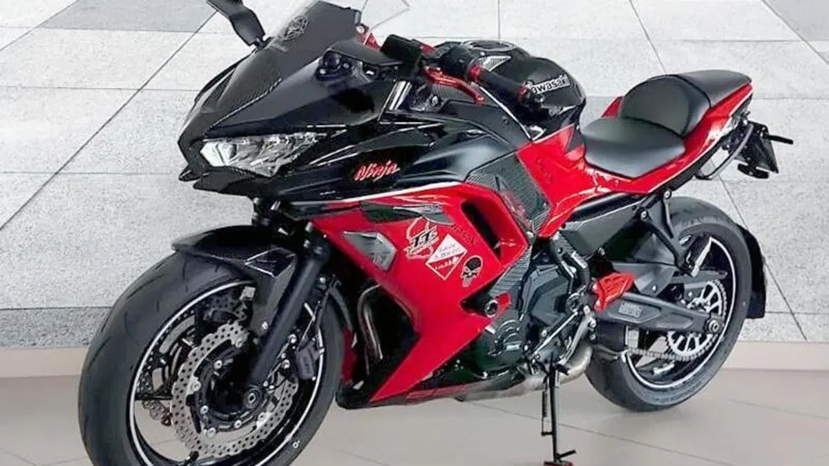 Kawasaki Ninja 650 40th Anniversary Edition (2024)  (2)