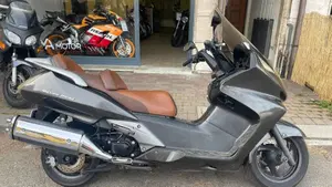Honda Silver Wing 400 (2006 - 09)  (2)