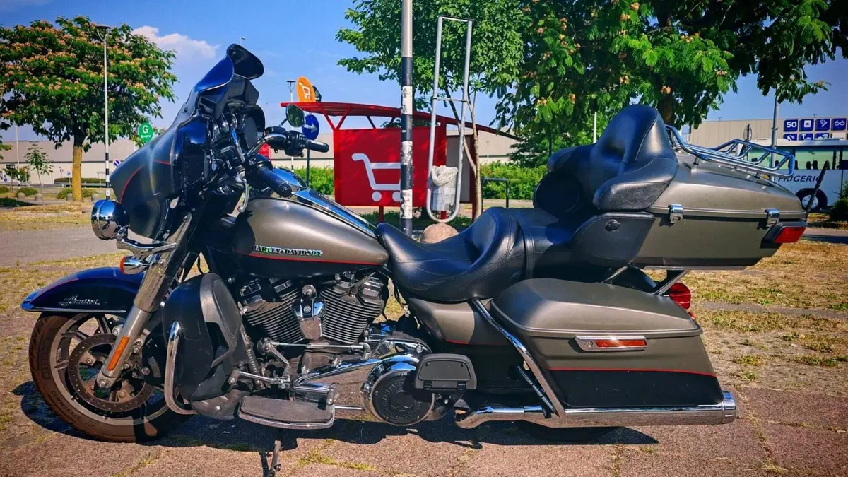 Harley-Davidson 114 Electra Glide Ultra Limited (2019) - FLHTK  (2)