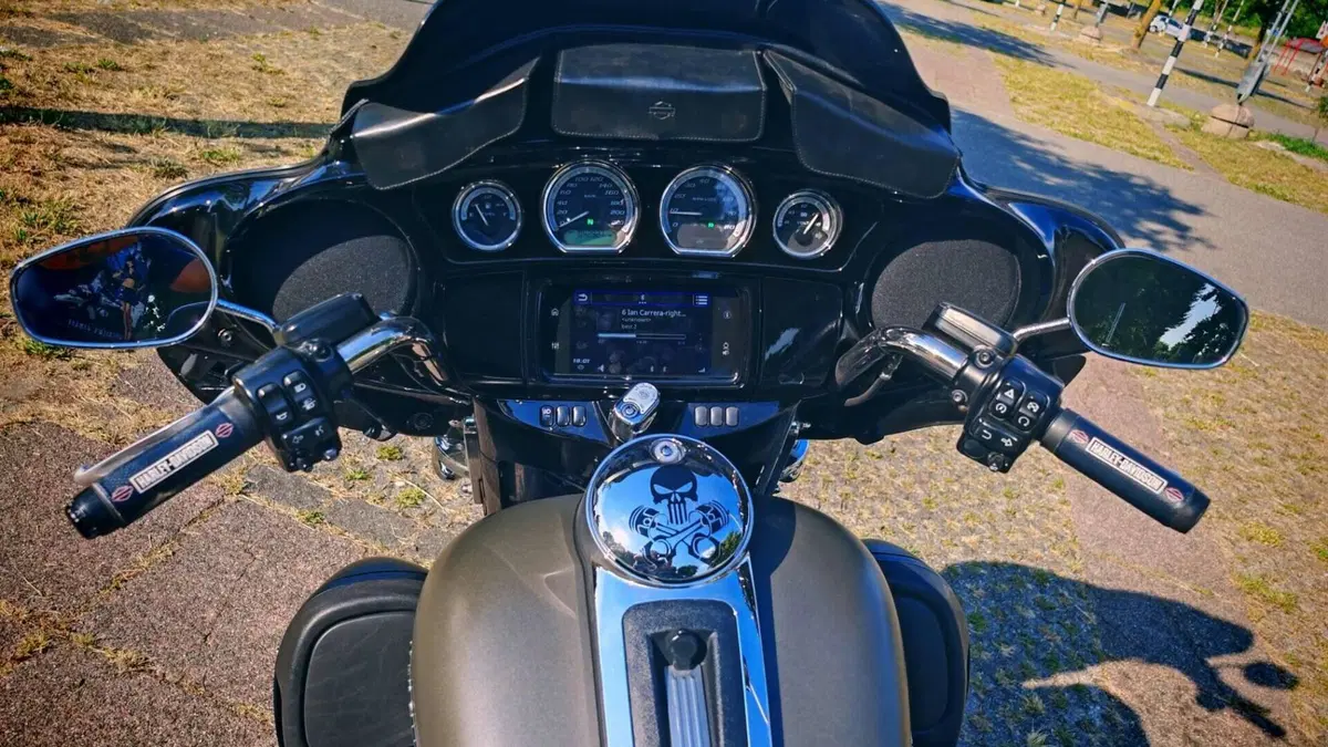 Harley-Davidson 114 Electra Glide Ultra Limited (2019) - FLHTK  (6)