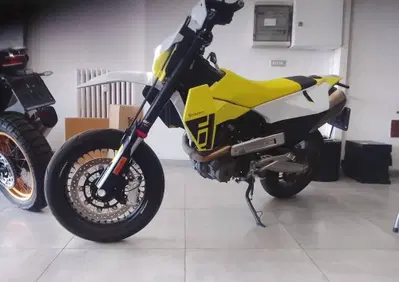 Husqvarna 701 Supermoto (2026) - Annuncio 10048261