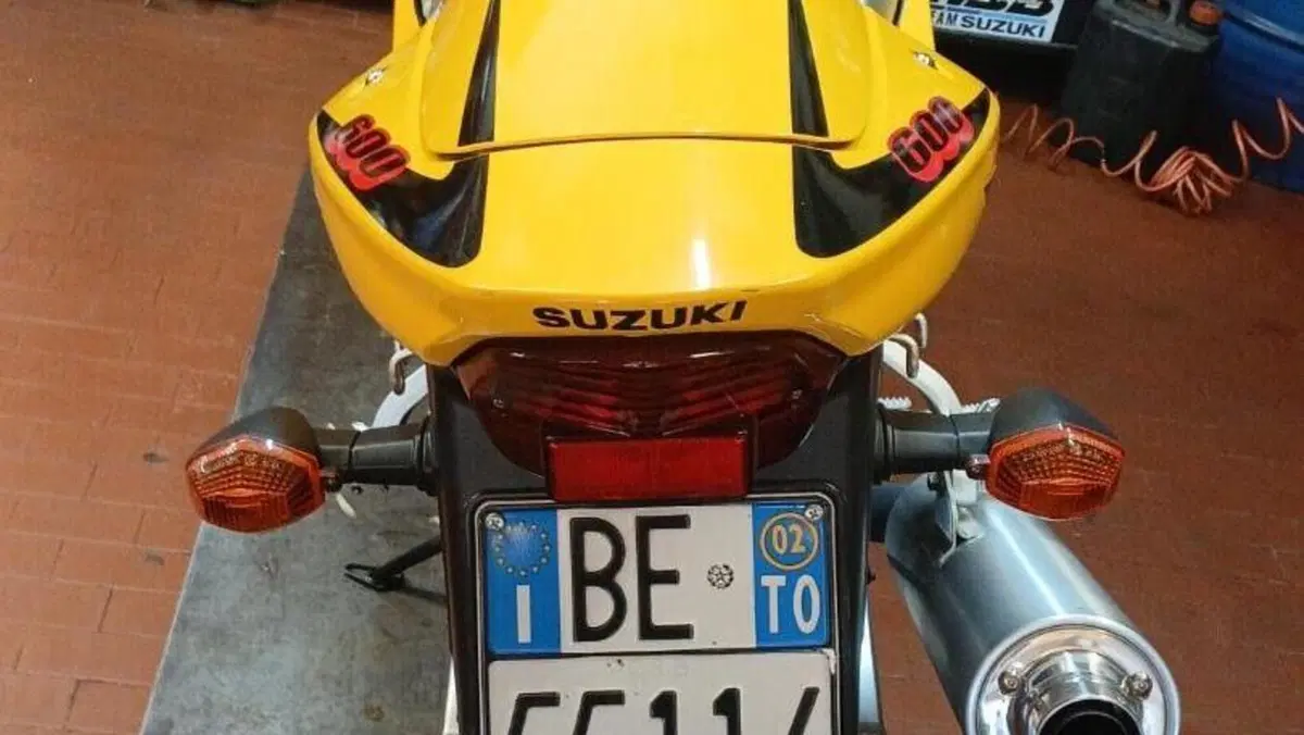 Suzuki GSX R 600 (2001 - 03)  (5)