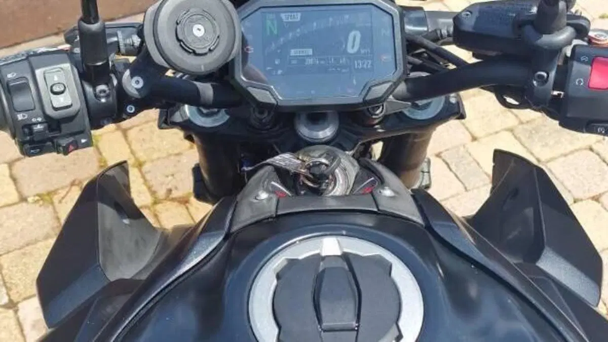 Kawasaki Z 900 (2021 - 24)  (4)