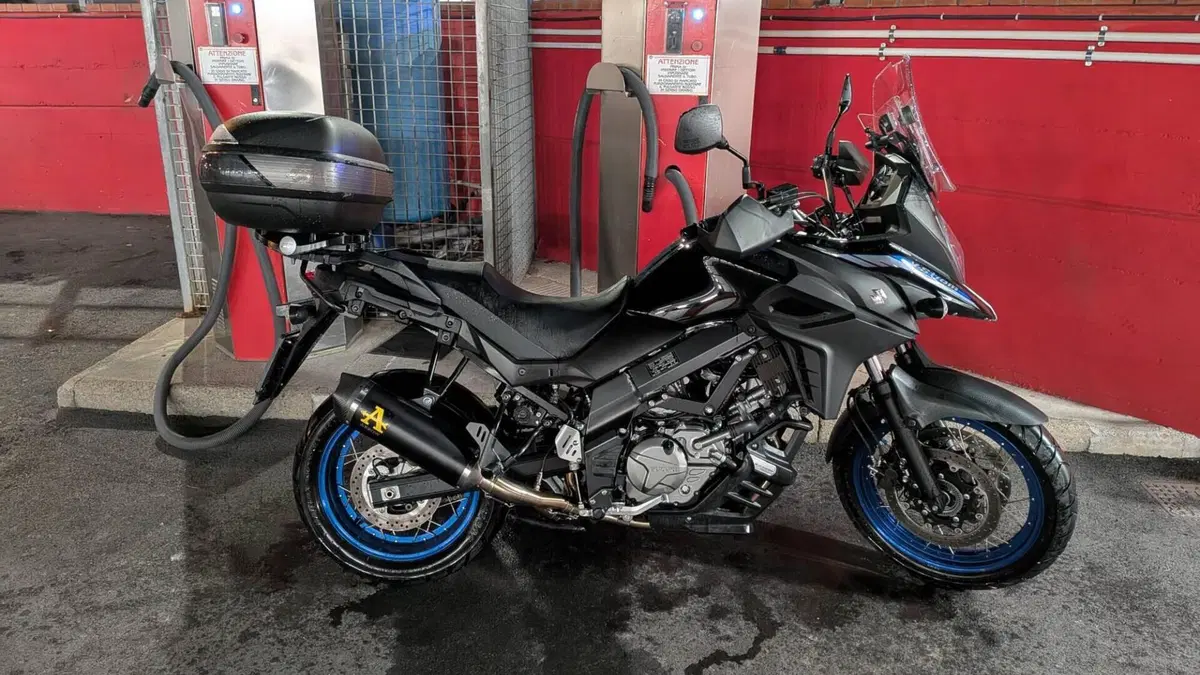 Suzuki V-Strom 650XT (2021 - 25)  (2)