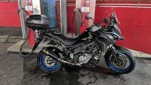 Suzuki V-Strom 650XT (2021 - 25)  (2)