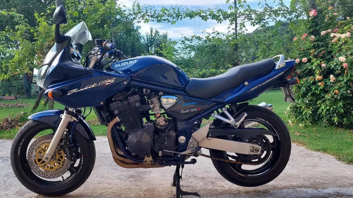 Suzuki GSF 1200 Bandit (2001 - 06) 