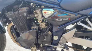 Suzuki GSF 1200 Bandit (2001 - 06)  (10)