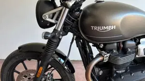 Triumph Speed Twin 900 (2023 - 24)  (2)