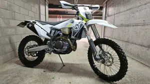 Husqvarna FE 450 (2022)  (2)