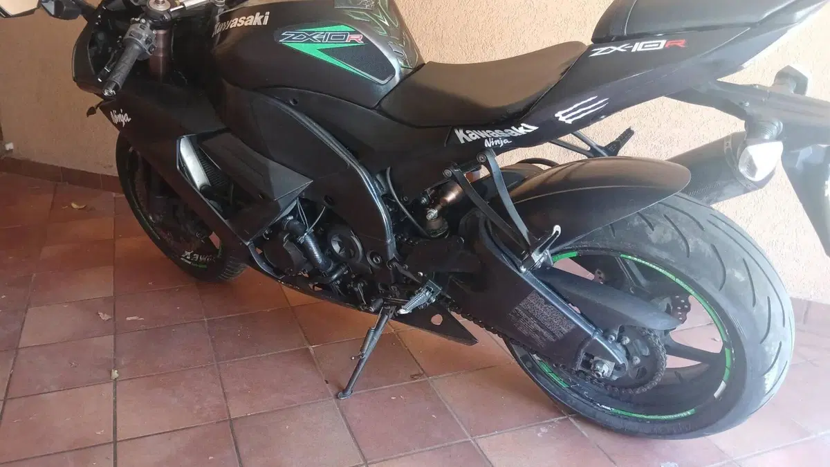 Kawasaki Ninja 1000 ZX-10R (2010 - 11)  (2)