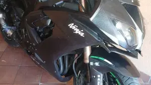 Kawasaki Ninja 1000 ZX-10R (2010 - 11)  (7)