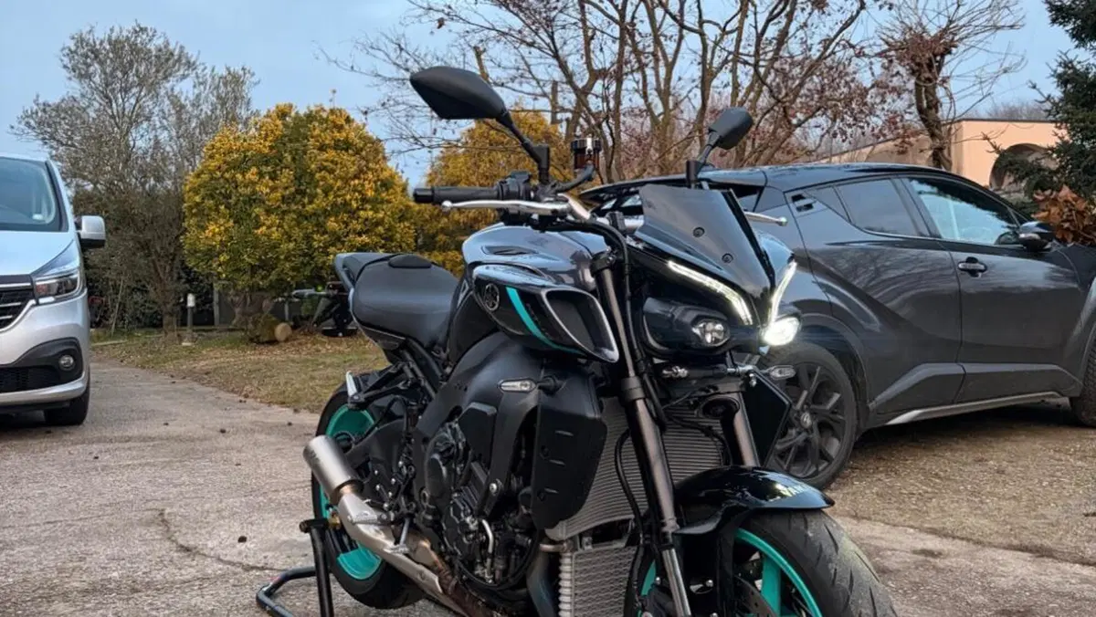 Yamaha MT-10 (2022 - 26)  (4)