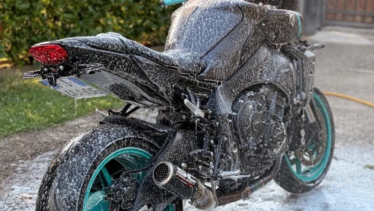 Yamaha MT-10 (2022 - 26)  (2)
