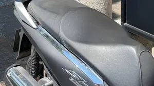 Honda SH 300 i ABS (2016 - 20)  (6)