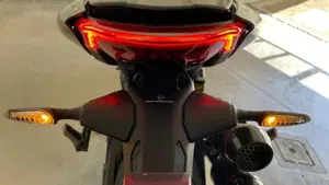 Ducati Monster 937 + (2021 - 25)  (9)