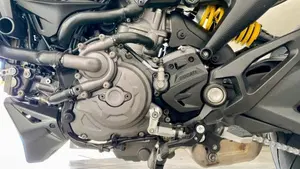 Ducati Monster 937 + (2021 - 25)  (4)