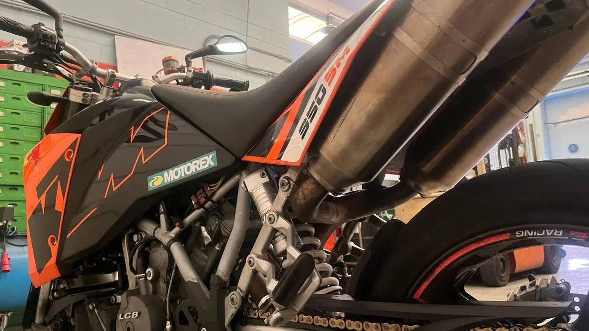 KTM 950 Supermoto (2006 - 08)  (2)