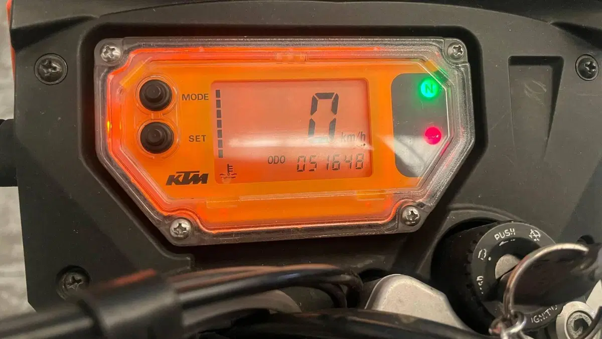 KTM 950 Supermoto (2006 - 08)  (6)