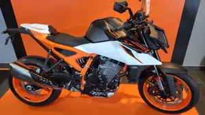 KTM 990 Duke R (2026) 
