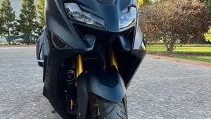 Yamaha T-Max 560 (2022 - 24)  (5)