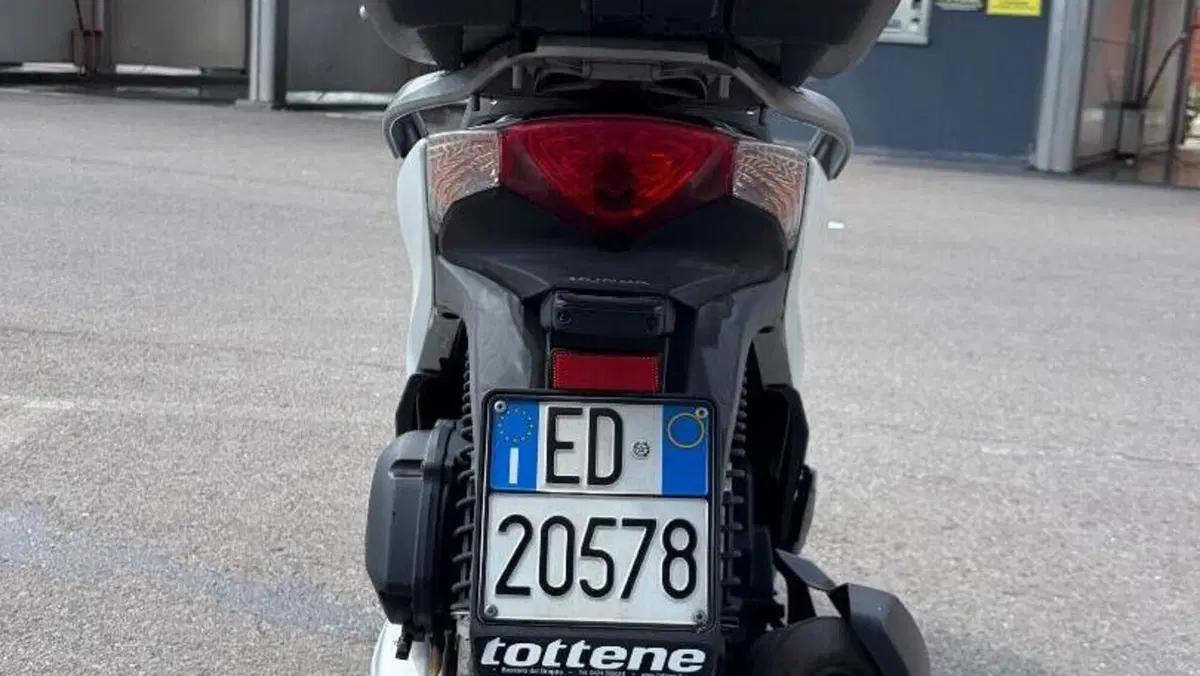 Honda SH 150i ABS (2013 - 16)  (4)