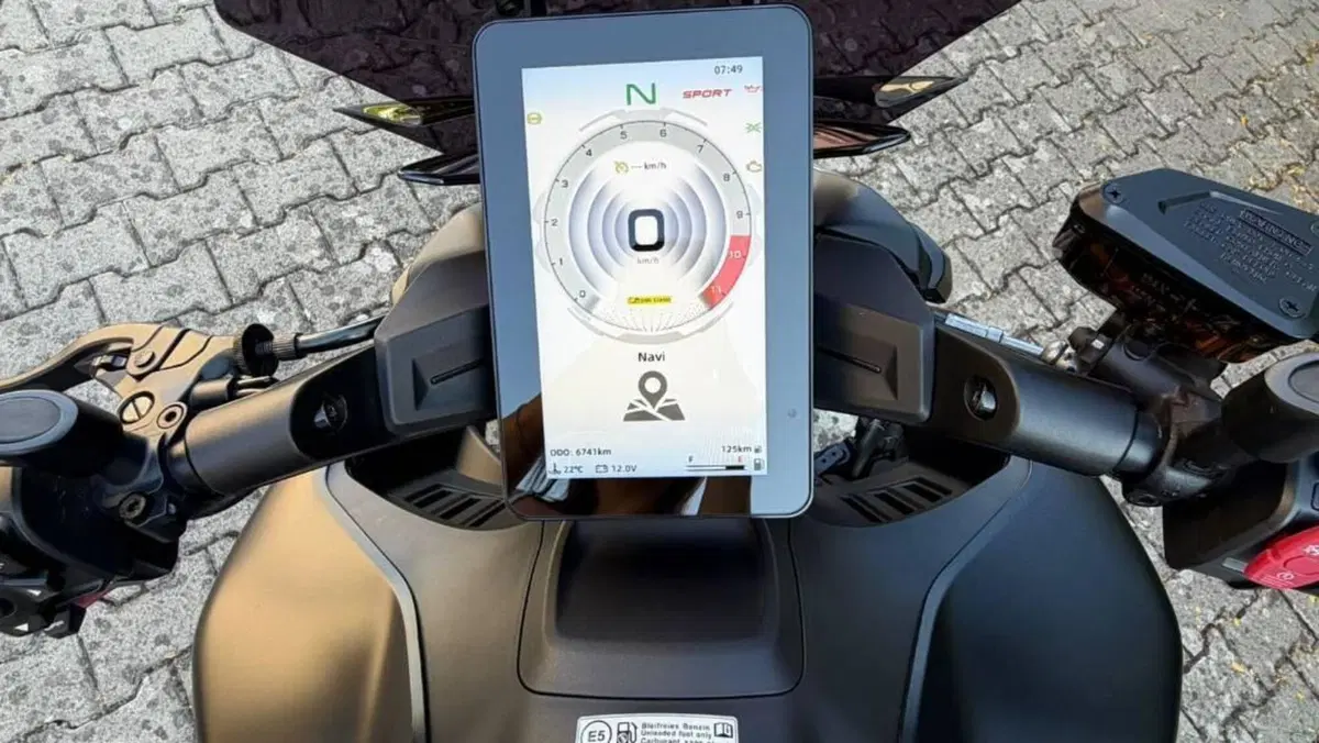 CFMOTO 800NK Advanced (2023 - 26)  (4)