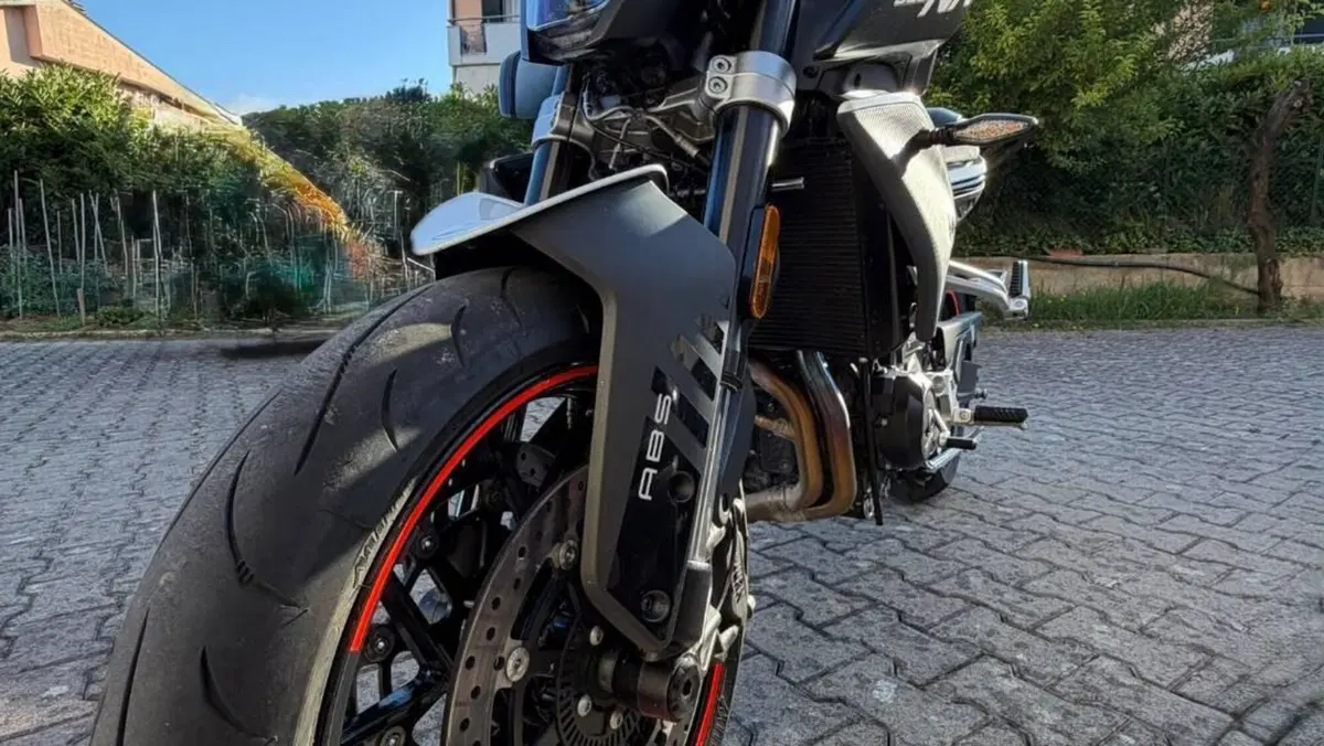 CFMOTO 800NK Advanced (2023 - 26)  (6)