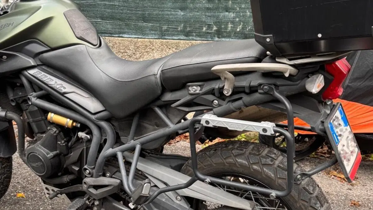 Triumph Tiger 800 XC ABS (2010 - 14)  (2)