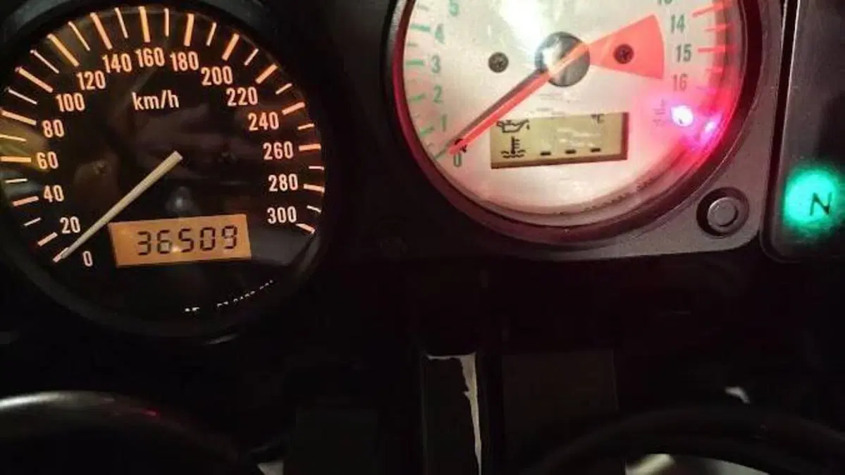 Suzuki GSX R 750 (1996 - 97)  (2)