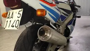 Suzuki GSX R 750 (1996 - 97)  (6)