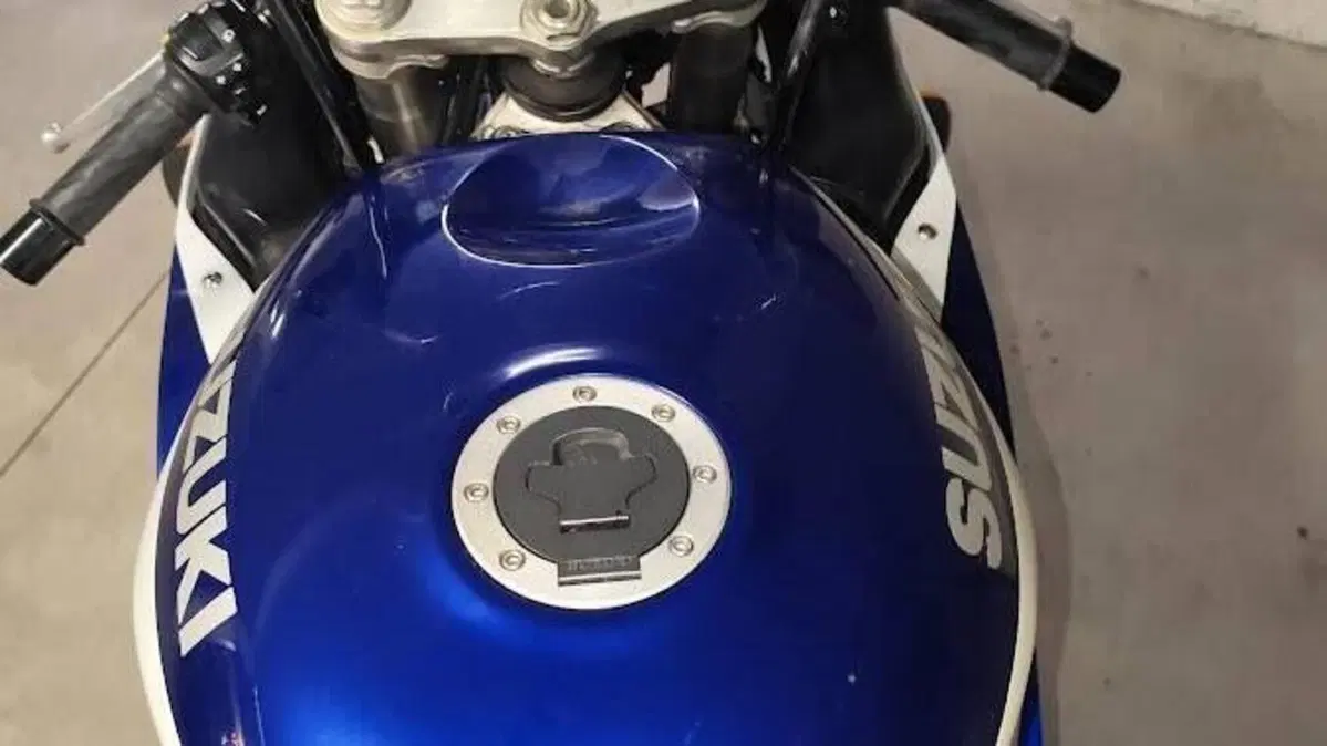 Suzuki GSX R 750 (1996 - 97)  (9)