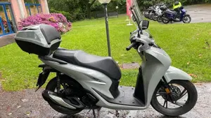 Honda SH 150i (2024 - 25)  (2)