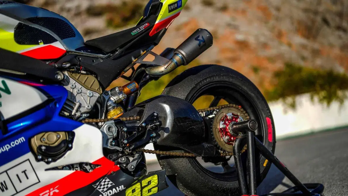 Ducati Panigale V4 R (2023 - 24)  (4)