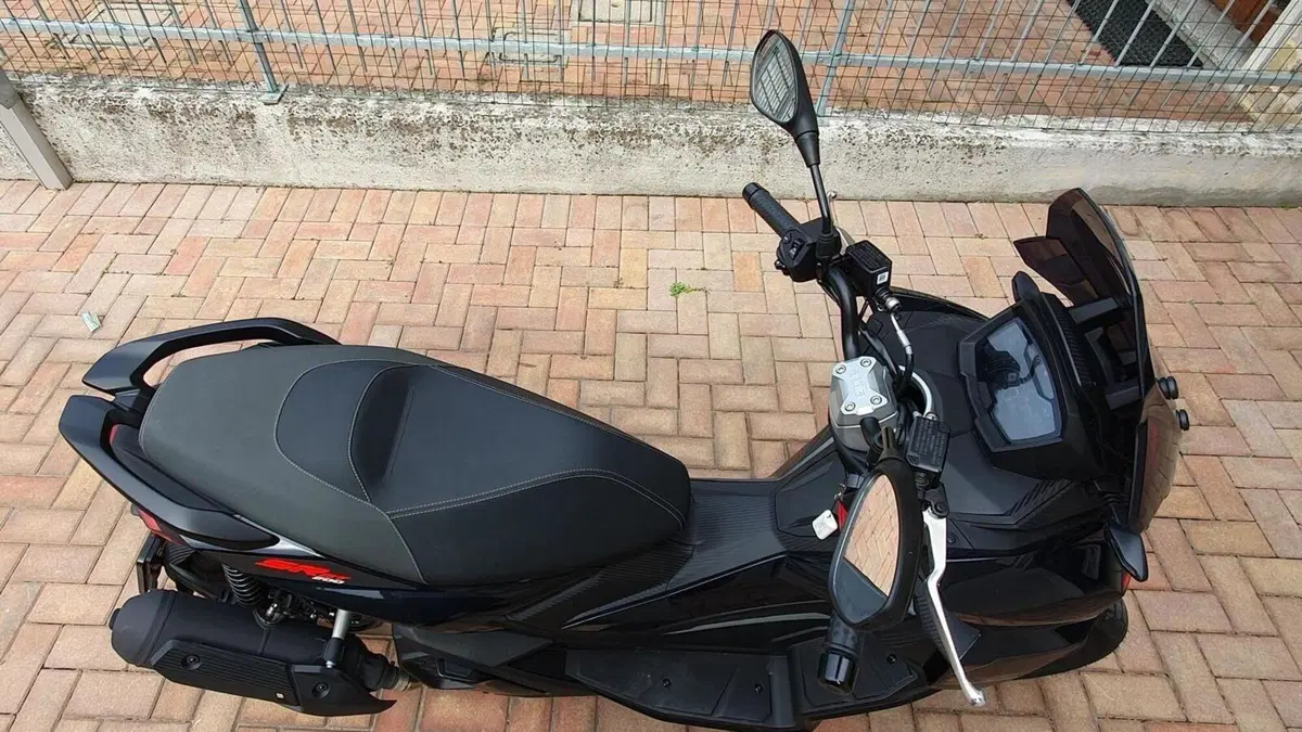 Aprilia SR GT 200 (2025 - 26)  (4)