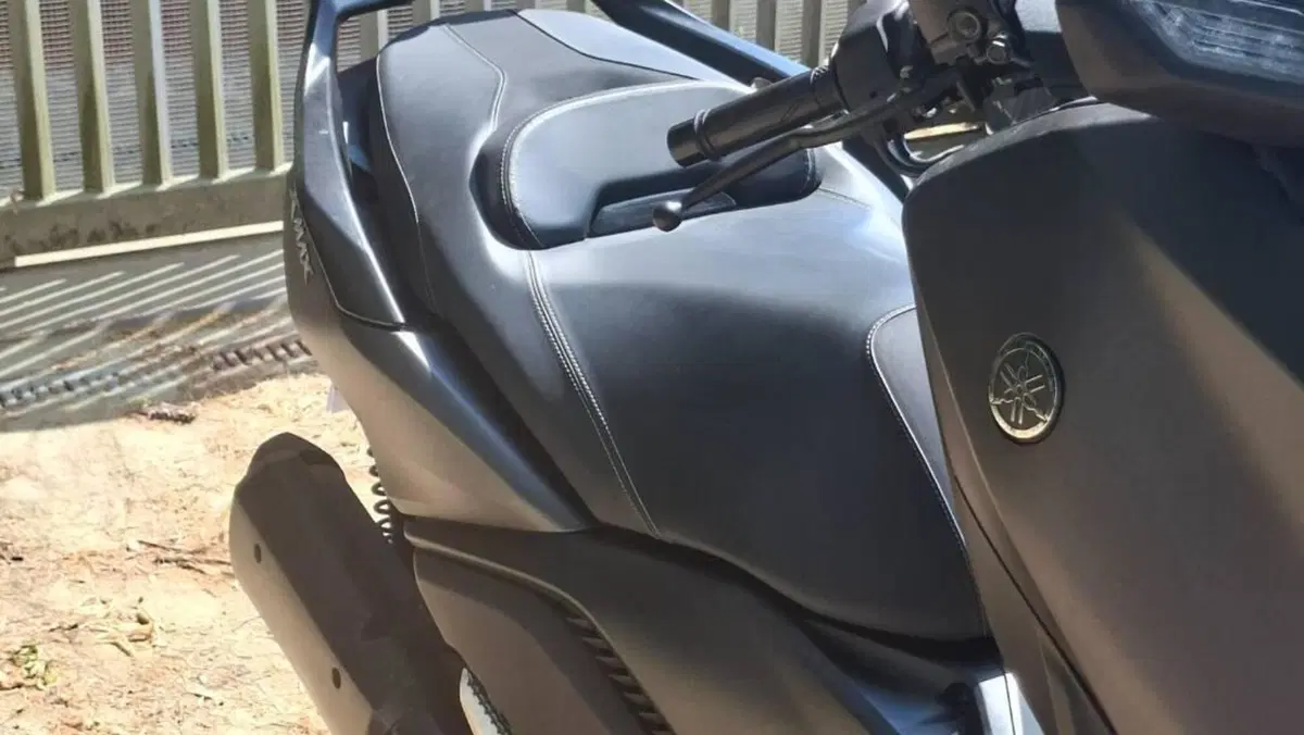 Yamaha X-Max 300 (2025 - 26)  (3)