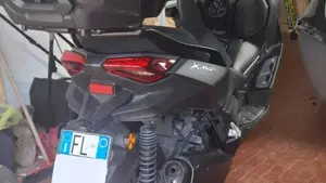 Yamaha X-Max 300 (2025 - 26)  (2)
