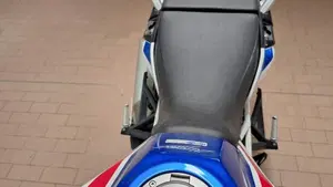 Honda Africa Twin CRF 1100L Urban (2020 - 21)  (12)